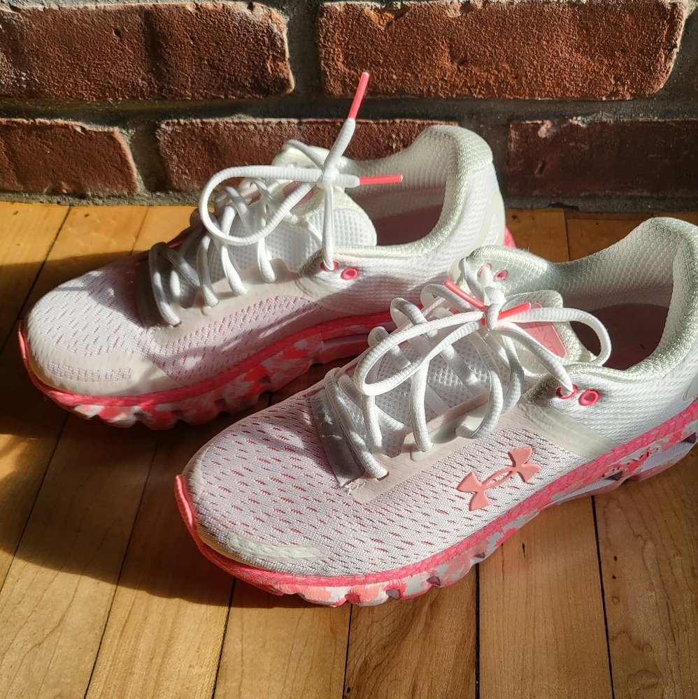 Running shoes